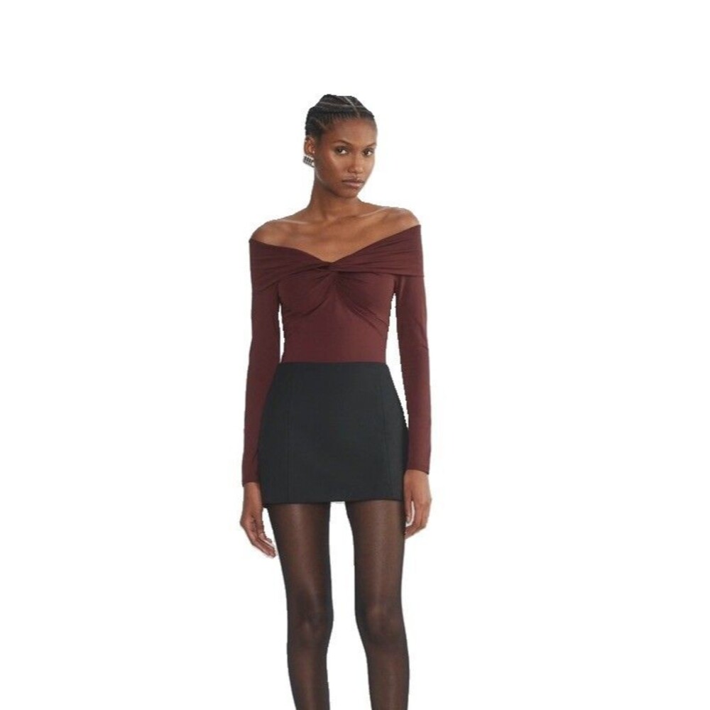 Aritzia Contour Twist Off the Shoulder Longsleeve -sumac Burgundy M